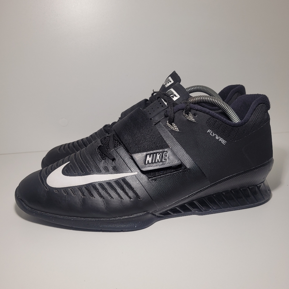 Nike Romaleos 3 Black Weightlifting Shoes  852933-002 Mens Size 10.5